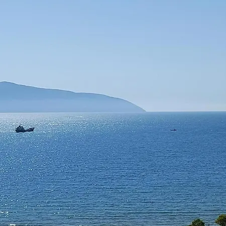 Sea View Riviera 5 Minutes To Promenade Free Parking Apartment Vlorë